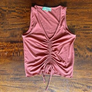 Women’s Sz M Hippie Rose Ruched V-Neck Lettuce Hem Tank Top Muted Rusty Red